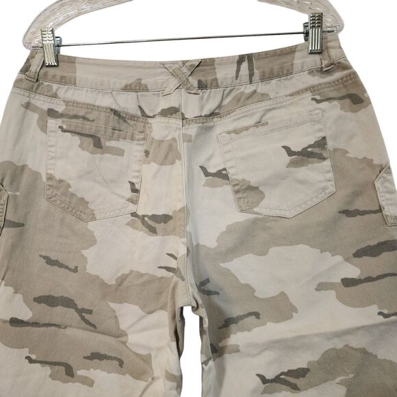 Allison Brittney Petite Camo Capri Chino Pants - Size 14P - Picture 10 of 11